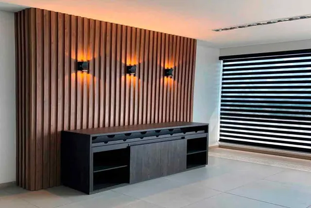 Bar Hendrick