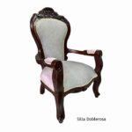 Silla clásica para sala, tallada a mano en madera, perfecta para un sala elegante y sofisticada