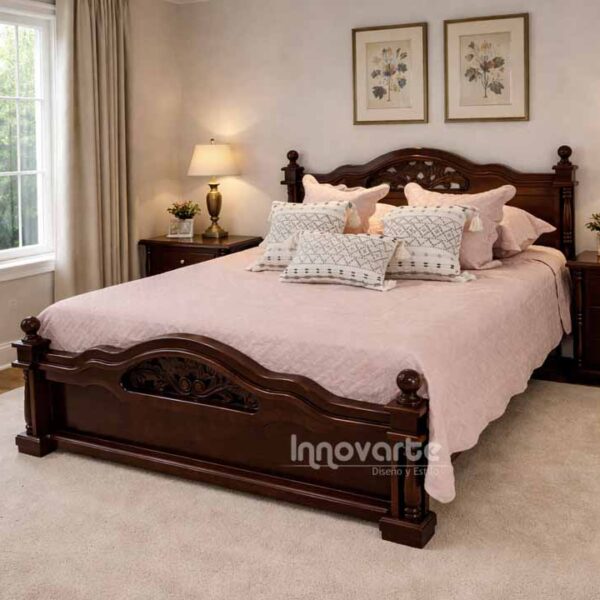 Alcoba clásica estilo Eliconia con cama de 1.60 m, dos nocheros y cajonero, ideal para habitaciones elegantes y acogedoras
