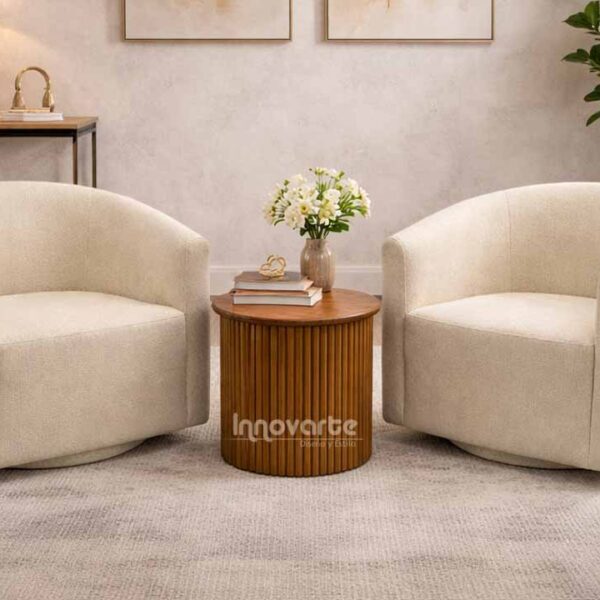 Juego de poltronas Rubí giratorias tapizadas, ideal para espacios modernos, elegantes y acogedores